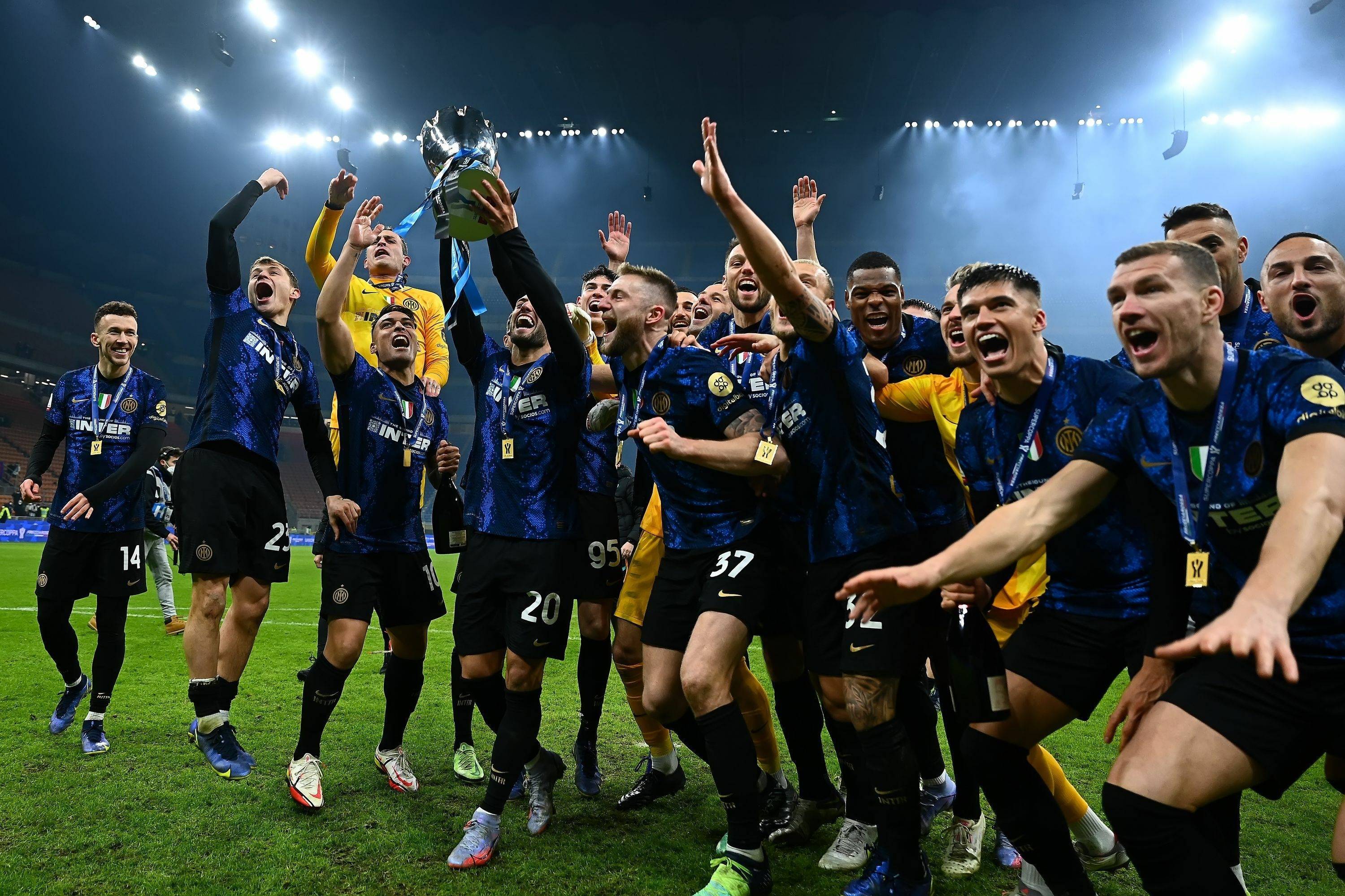 九游娱乐链接-包含AC米兰横扫对手，势不可挡的词条