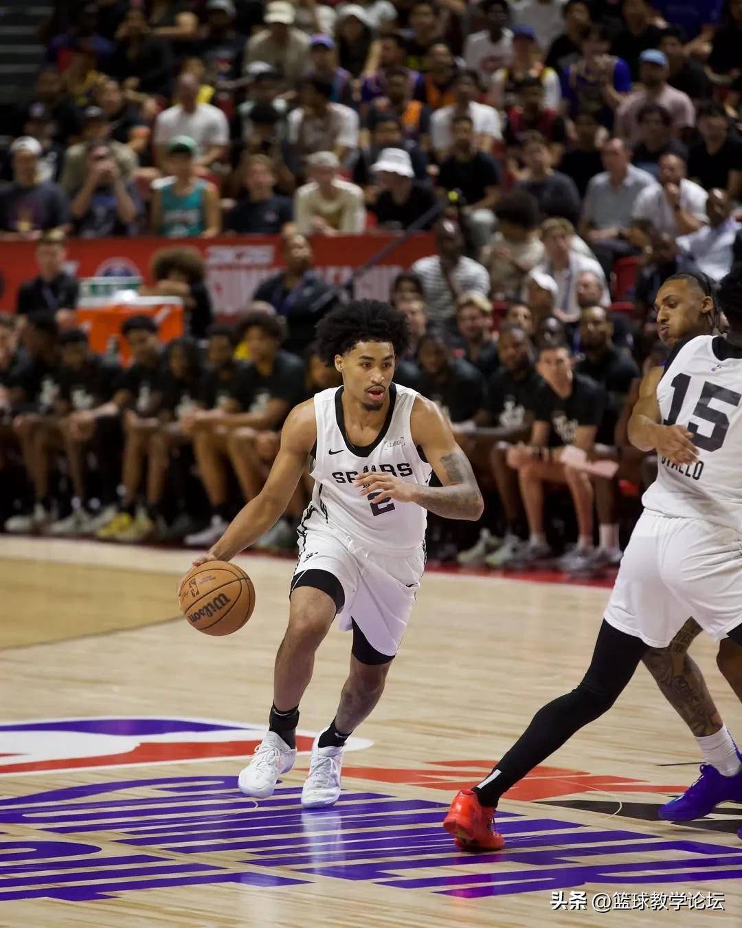 九游娱乐登录-关于鹈鹕中锋持续低迷，成为球队短板的信息