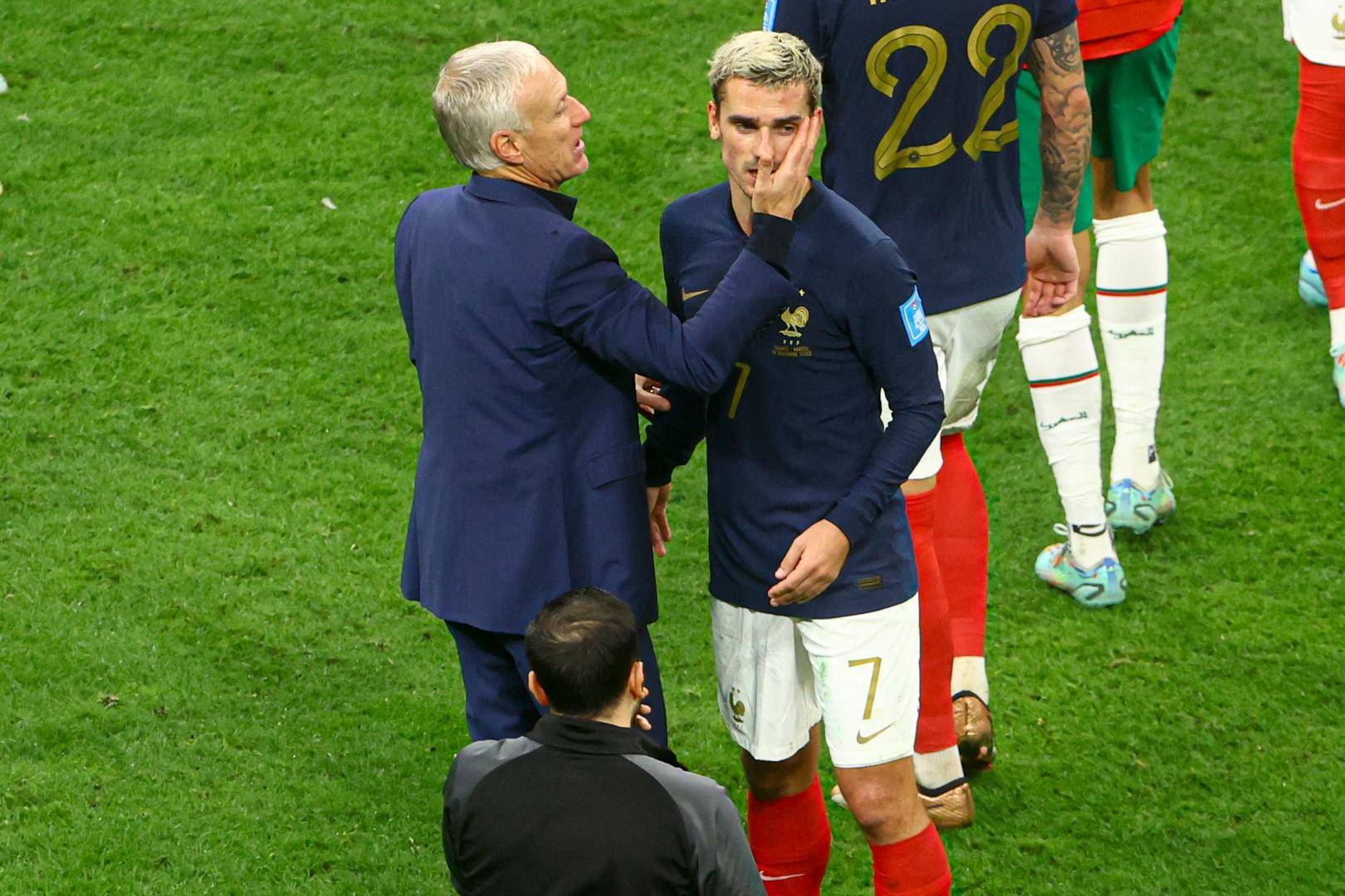 九游娱乐地址-精湛边路传中打开胜利之门，控球甩开对手的简单介绍