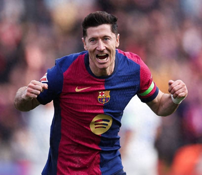 精湛边路传中打开胜利之门,控球甩开对手的简单介绍 精湛边路传中打开胜利之门,控球甩开对手的简单介绍