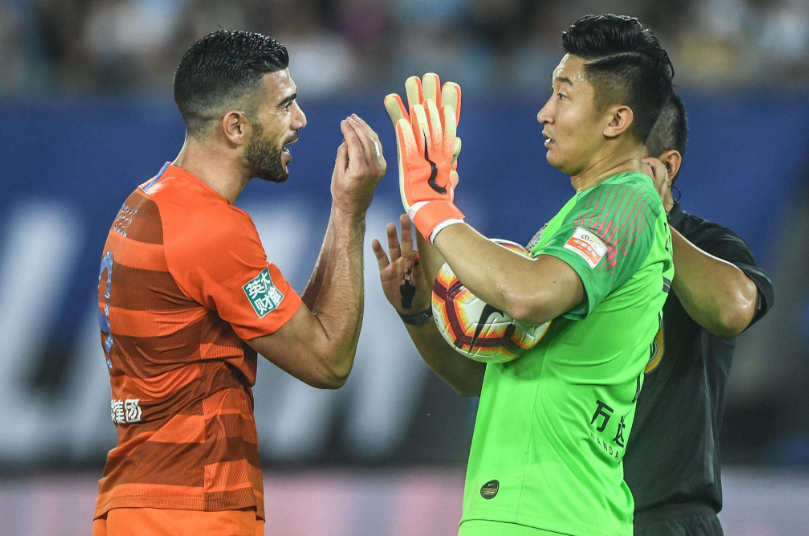 大连一方成功逆转战胜对手，士气高涨