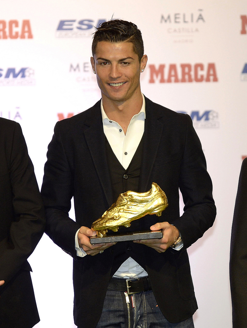 九游娱乐vip注册-科特迪瓦足球明星获得金靴奖