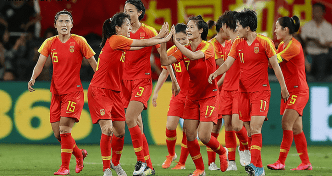 中国女足表现出色,在比赛中占据优势 中国女足表现出色,在比赛中占据优势