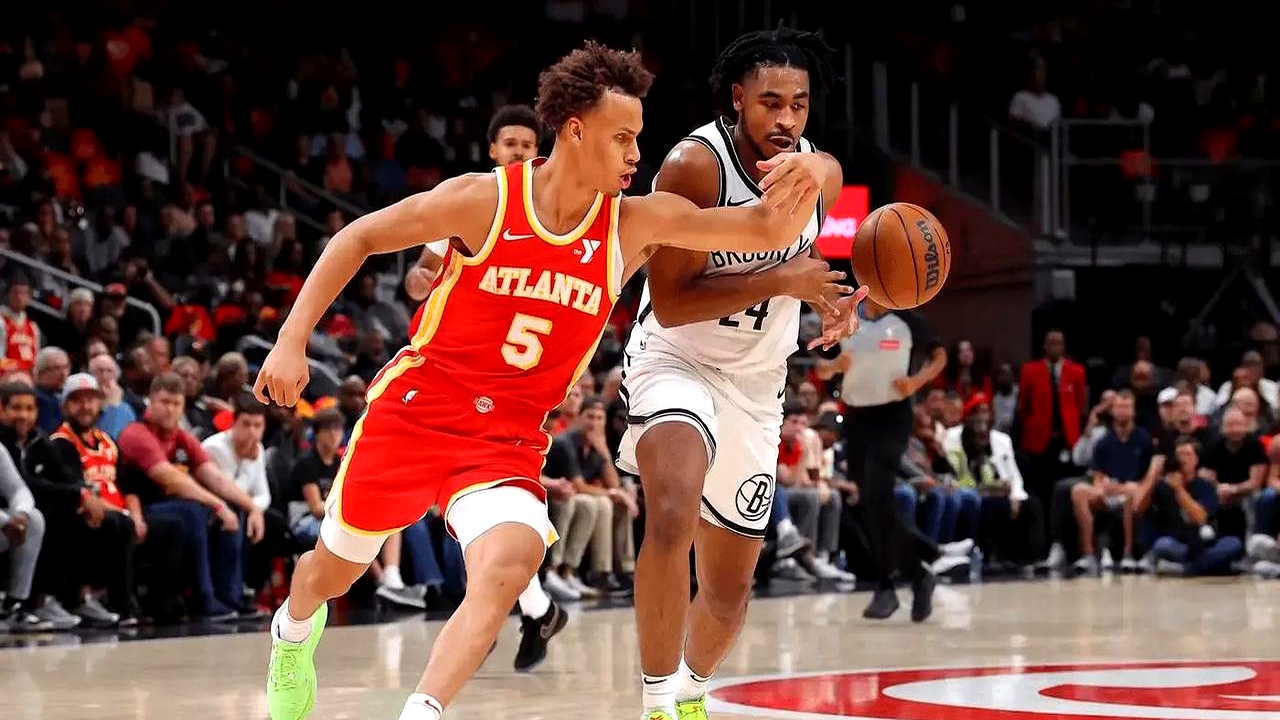 九游娱乐直播-老鹰客场不敌雷霆，特雷-杨努力发挥却无力回天