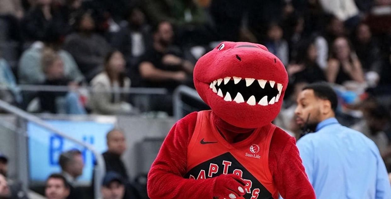 猛龙队新援表现抢眼，成为球队最大一亮的简单介绍