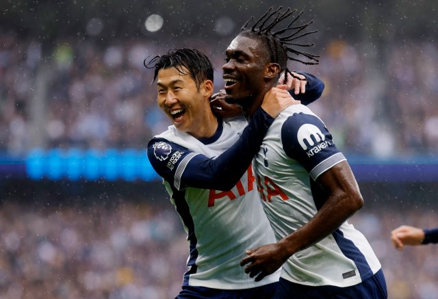 热刺客场逆转埃弗顿，保持胜利势头的简单介绍