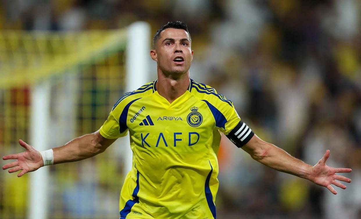 足球联赛中一位新秀球员展现出色实力 足球联赛中一位新秀球员展现出色实力