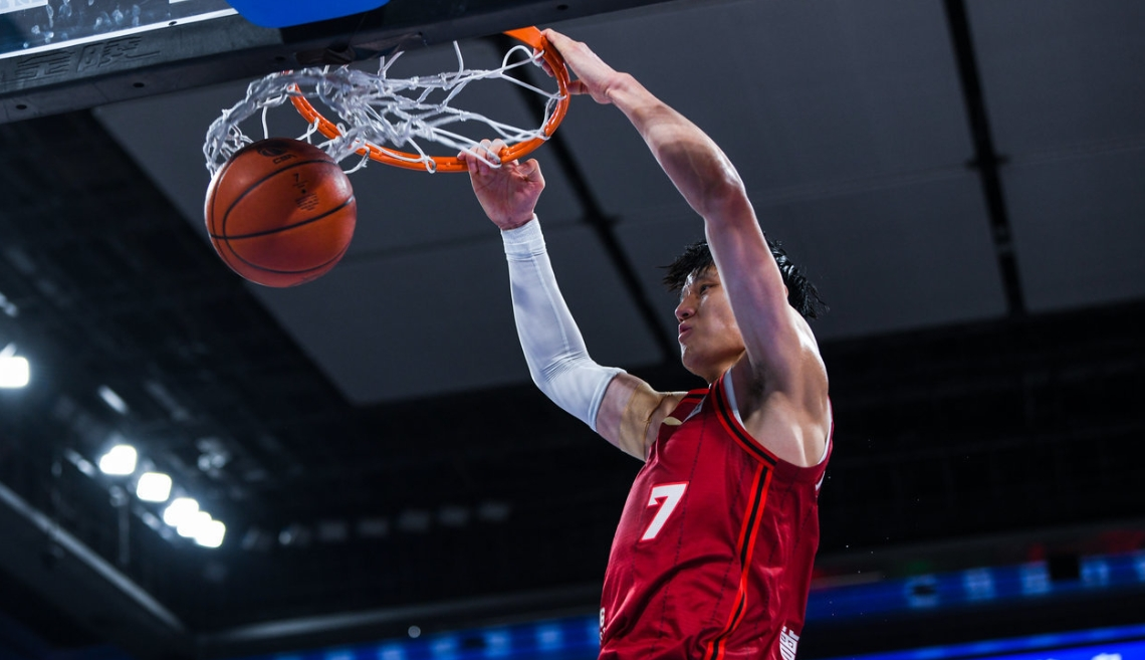 强队对抗,中国职业篮球比赛场面火花四射的简单介绍 强队对抗,中国职业篮球比赛场面火花四射的简单介绍