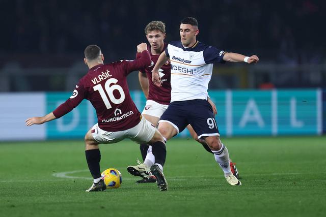 都灵客场逆转佛罗伦萨，喜迎主场首胜的简单介绍