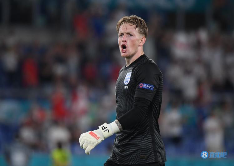 九游娱乐活动-包含乌克兰前锋在比赛中中柱失球的词条