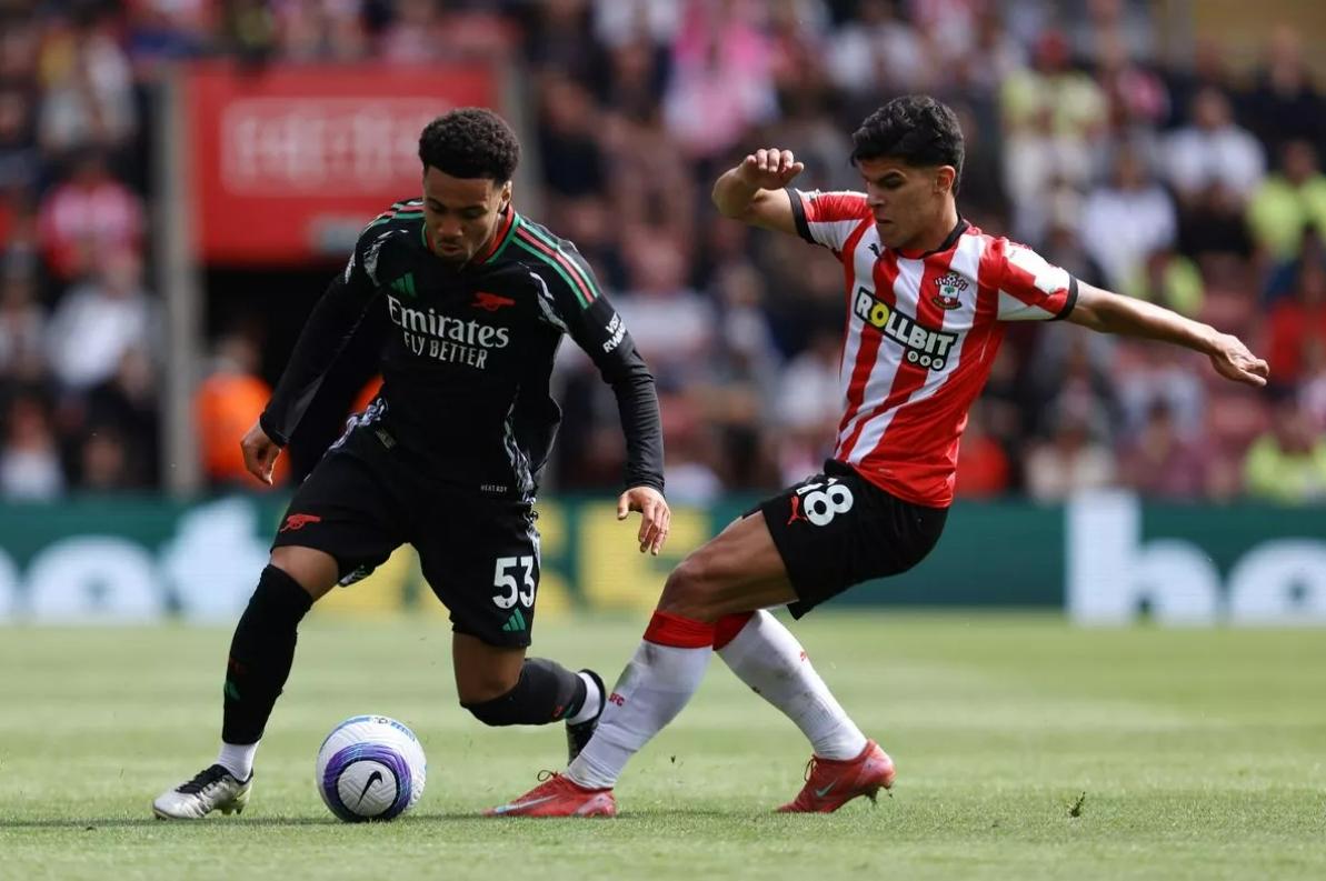 阿森纳球员集训严格训练，努力提升竞技水平的简单介绍